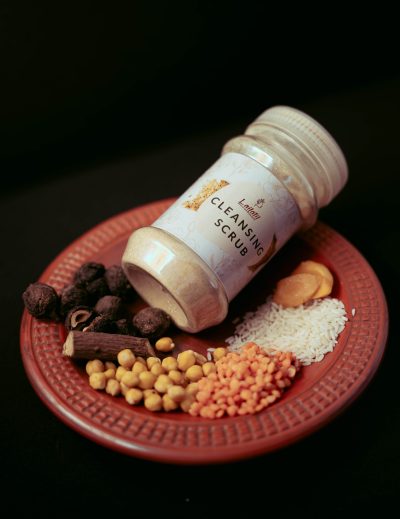 Lailatil Cleansing Scrub
